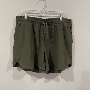 Active Shorts Size XL